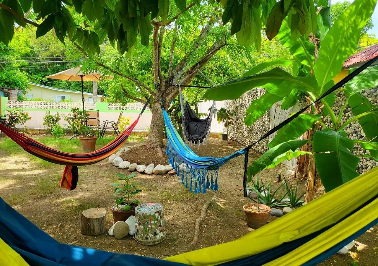 Green'S Palace Jamaica Oracabessa Guest house
